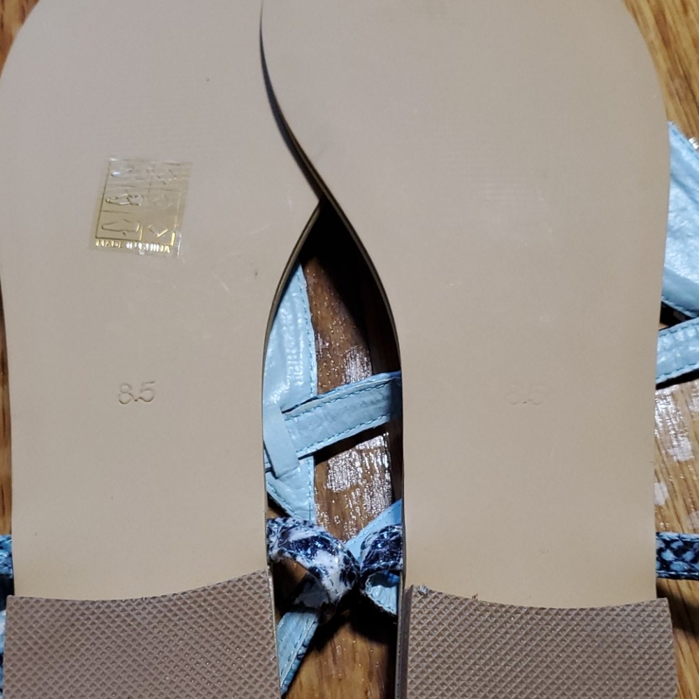 Sandals - Picture 7 of 8